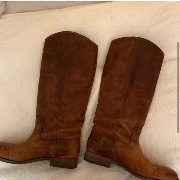 Size 8 Frye boots - Picture 3 of 6